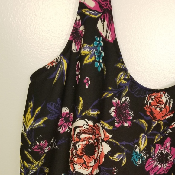 Xhileration | Floral Romper with pockets NWOT - Picture 3 of 6
